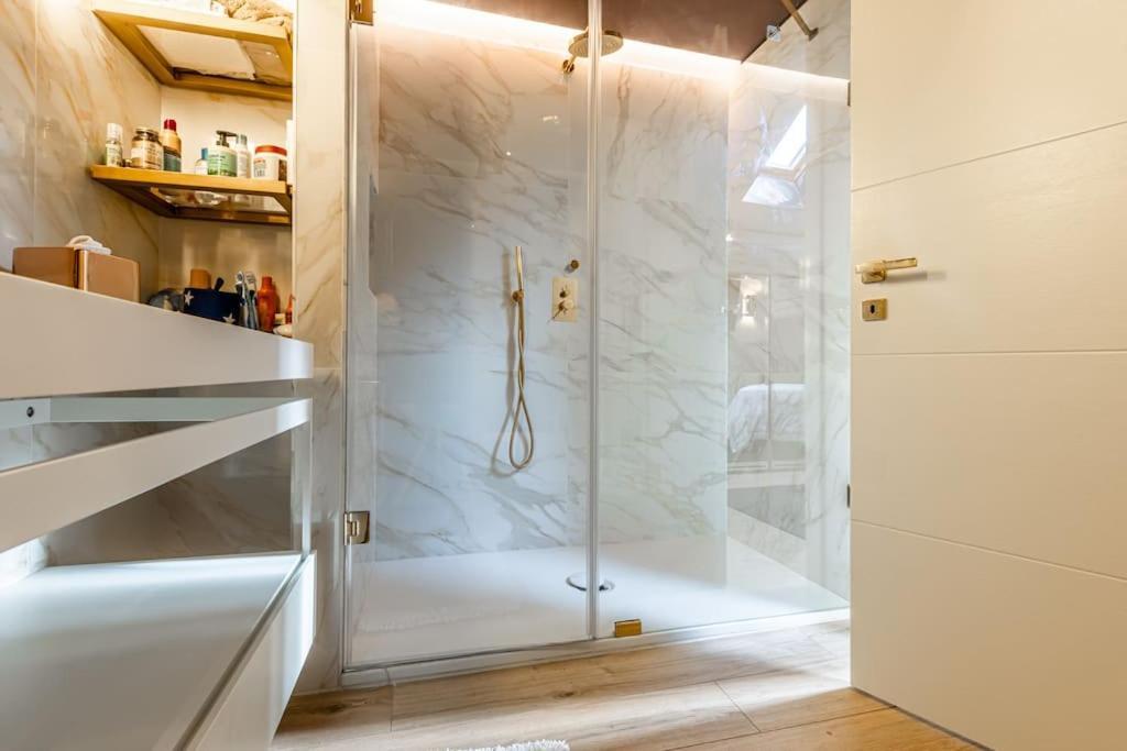 2 Floor Near Duomo Appartement