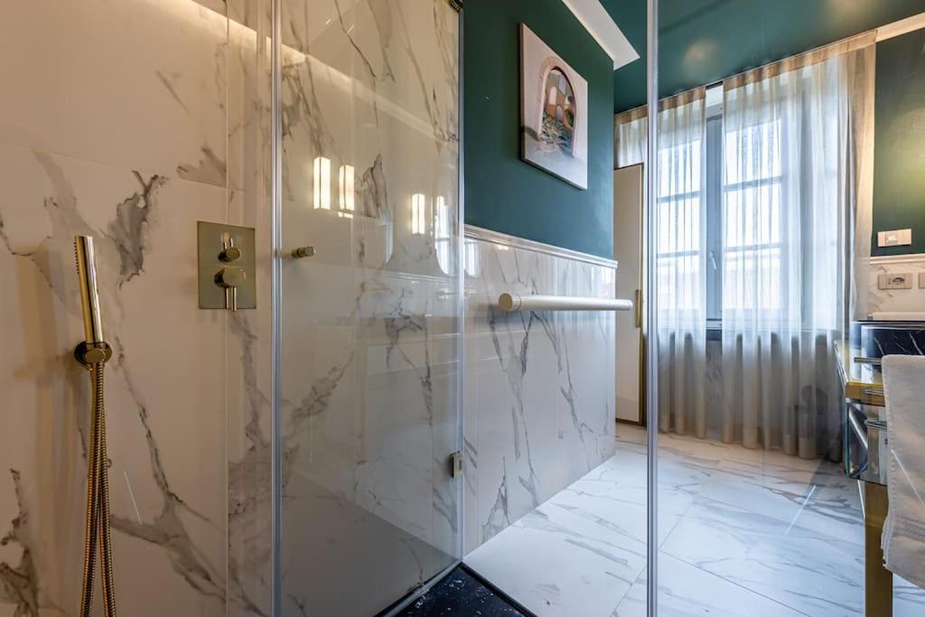 2 Floor Near Duomo * Milan